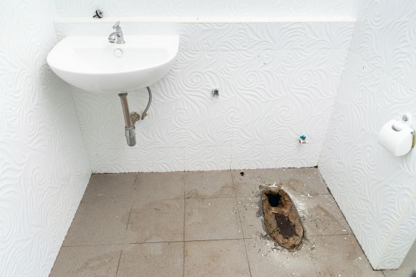 Toilet Disposal in Lilburn